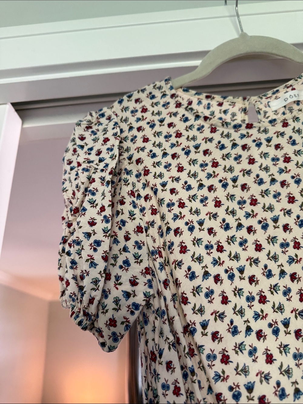 Doen Cream Maxi Dress with Pink and Green Floral Print - Picture 4 of 7